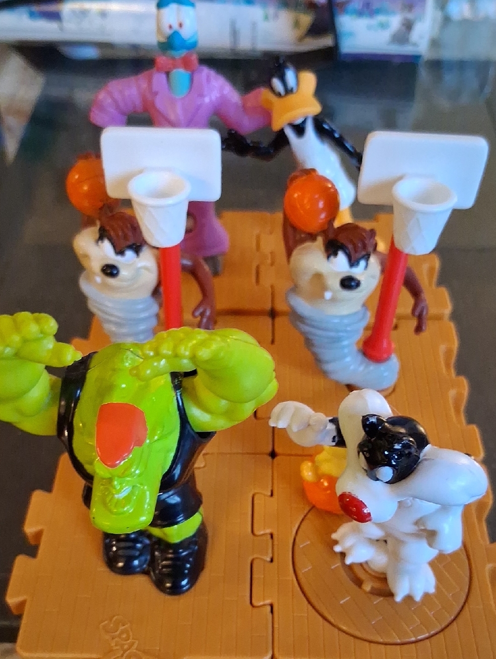 VINTAGE SPACE JAM MEAL TOYS